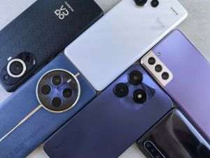 Livrările de smartphones s-au prăbuşit cu 22% în trimestrul al treilea